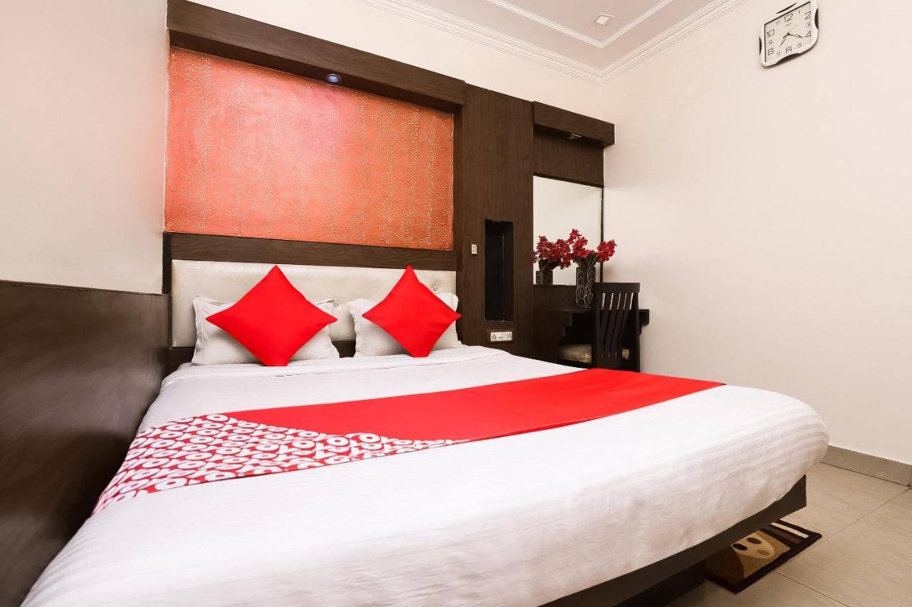 Hotel Shiv Palace New Delhi Buitenkant foto