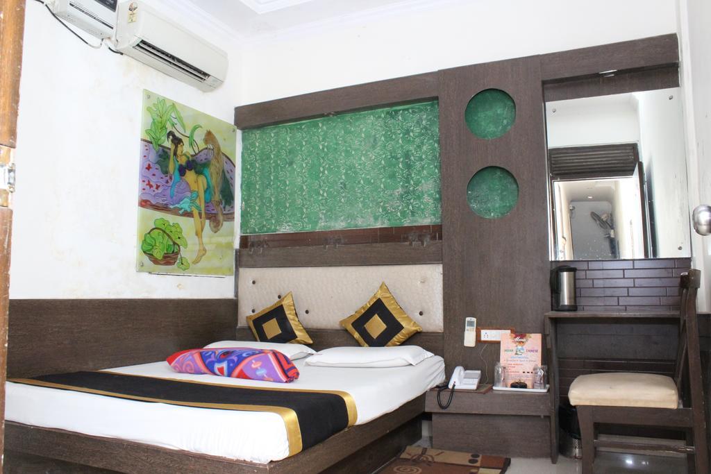 Hotel Shiv Palace New Delhi Buitenkant foto